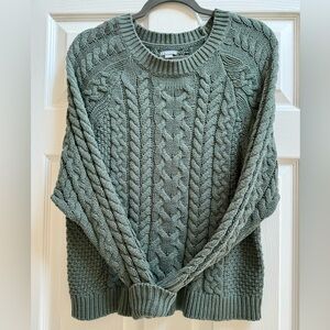 Aerie Women’s Cable Knit Sweater Size Small in the Color Palm Green